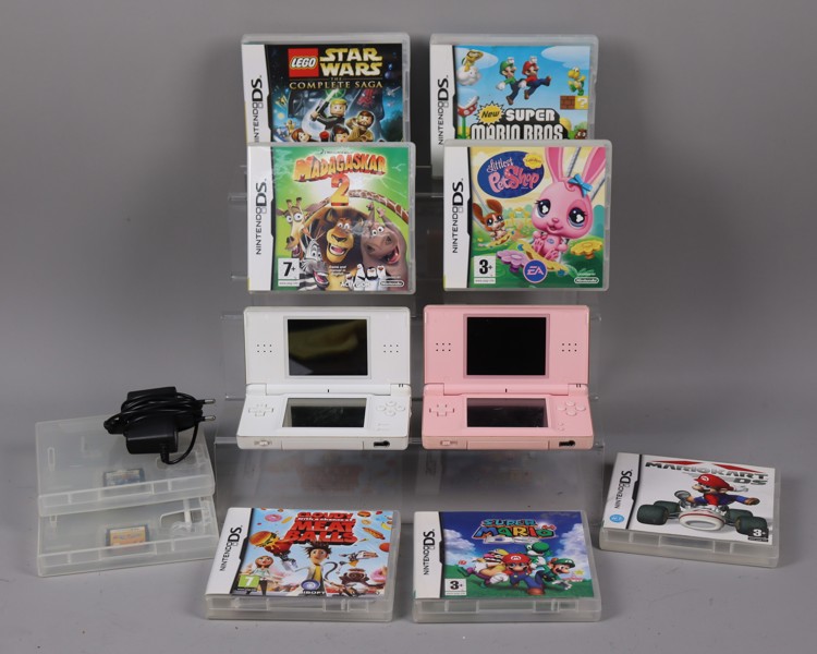 Nintendo DS Lite, 2st samt diverse spel, Super Mario, Sonic Rush, Star Wars mm