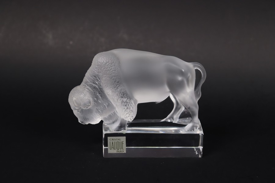 Lalique, France, bison i glas