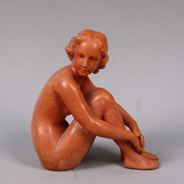 Goebel, figurin i terrakotta, föreställande Edith Wharton, 1935-1949