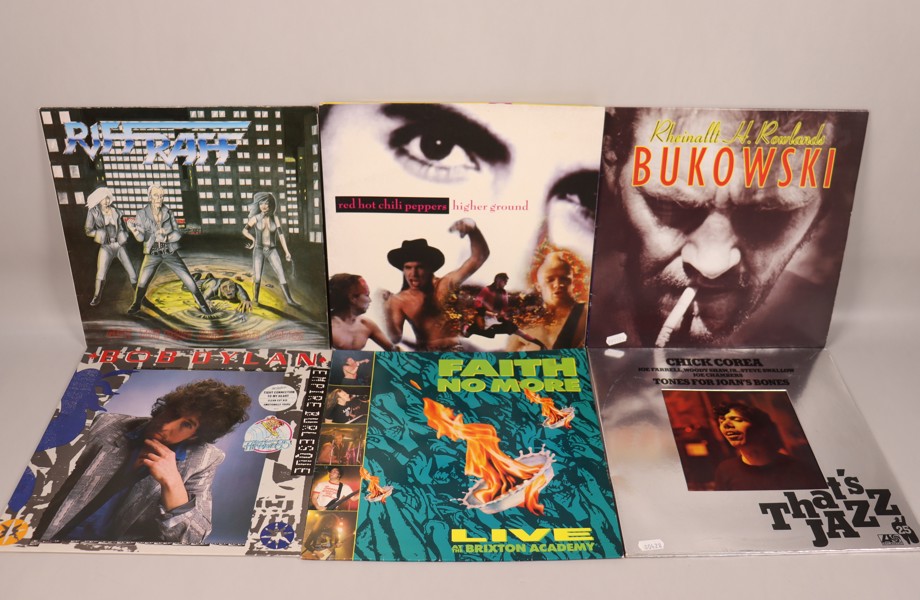 Diverse vinyl/LP-skivor, 34st, Riff Raff, Beatles, Red Hot Chili Peppers, Bob Dylan, Faith No More, Miles Davis, David Bowie mm