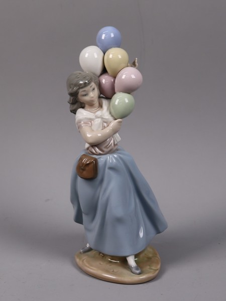 Vicente Martinez, Lladro, Spanien, figurin 5141, flicka med ballonger