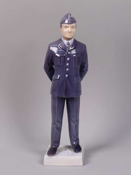 Bing & Gröndahl, figurin 2445, Pilot, Danish Air Force