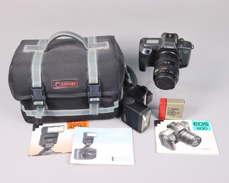 Canon Eos 600 med tillbehör