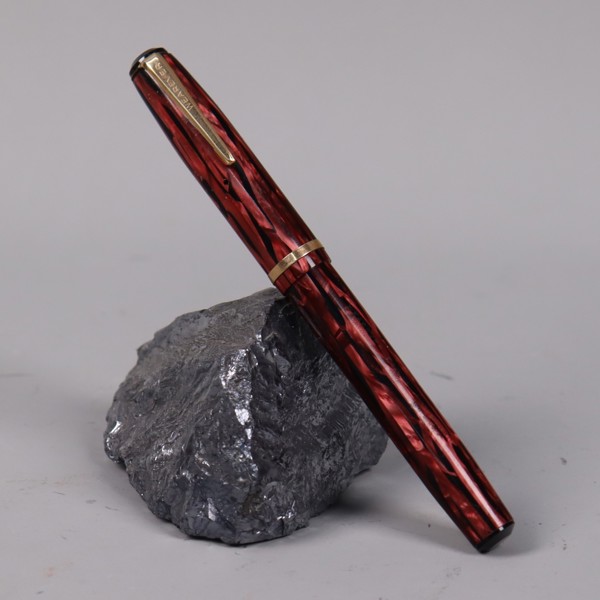 Wearever, model 191P, reservoarpenna, Red Marble Celluloid