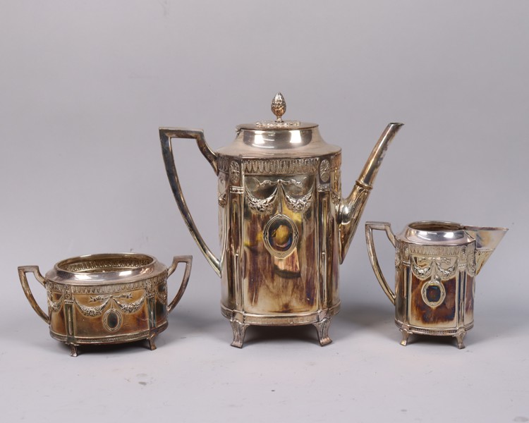 AB Bernard Hertz, kaffeservis i gustaviansk stil, nysilver, 3 delar